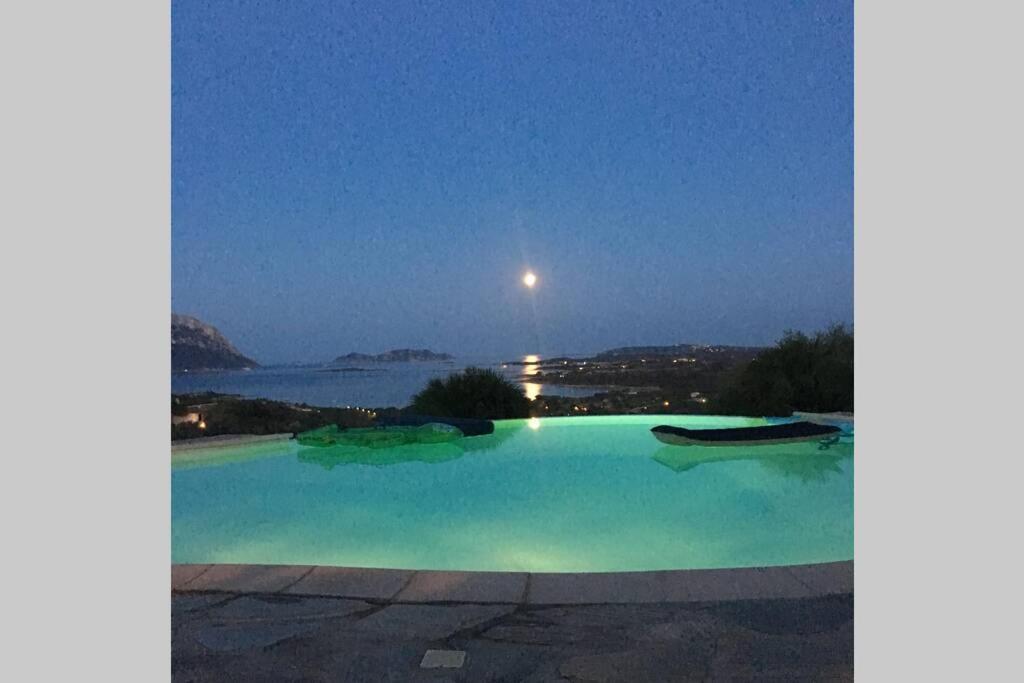 Villa And Pool Tavolara ViewPorto Istana エクステリア 写真